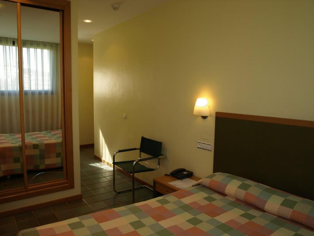 Hotel Lugones Nor Номер фото